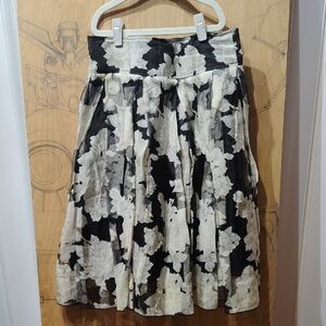 Elegant Black and White Waisted Floral Skirt